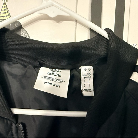 Adidas Black quilted bomber jacket - Picture 2 of 2